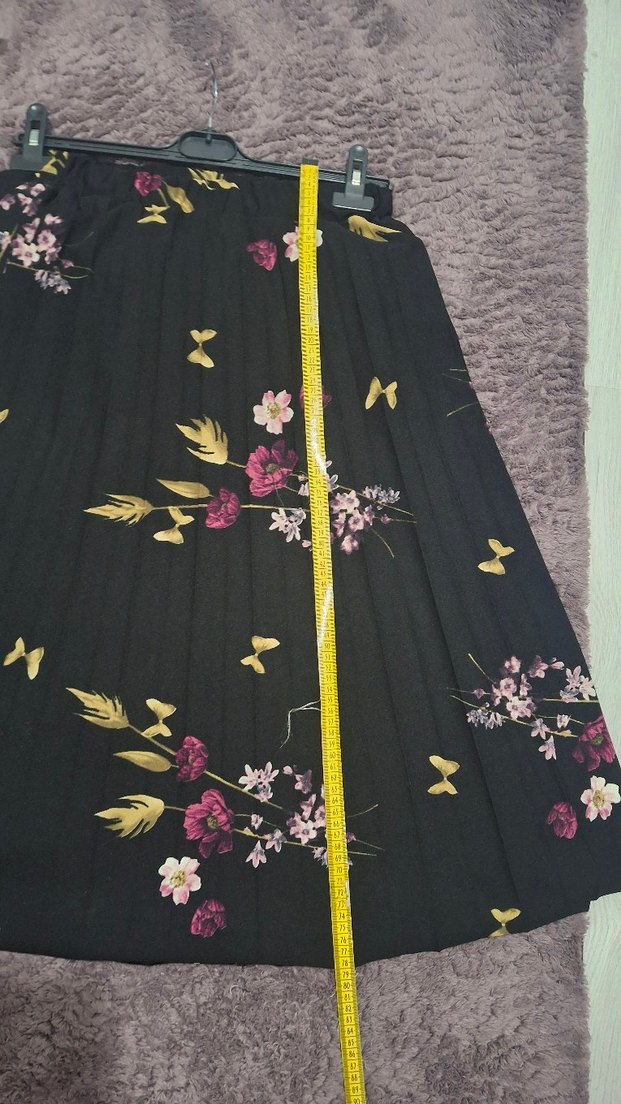 Siyah Çiçekli Piliseli Uzun Etek - Görsel 4