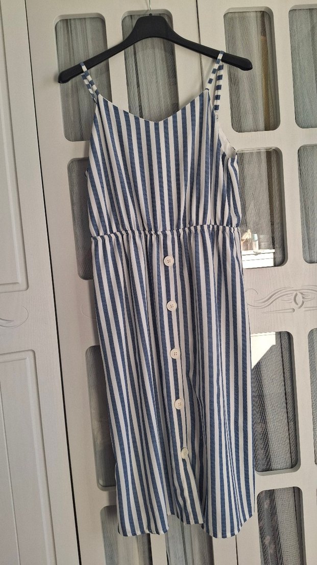 Çizgili Askılı çok şık Elbisesi - Görsel 4