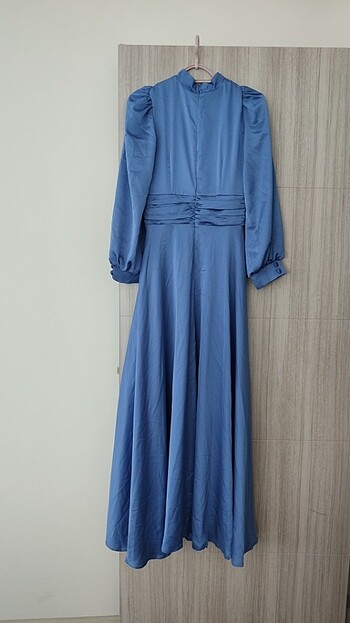 38 Beden mavi Renk Manuka abiye saten elbise 