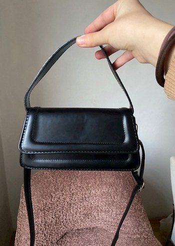 Siyah Deri Mini Kapaklı Kadın Omuz Çantası - Görsel 2