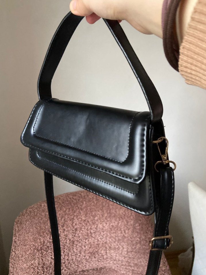 Siyah Deri Mini Kapaklı Kadın Omuz Çantası - Görsel 4
