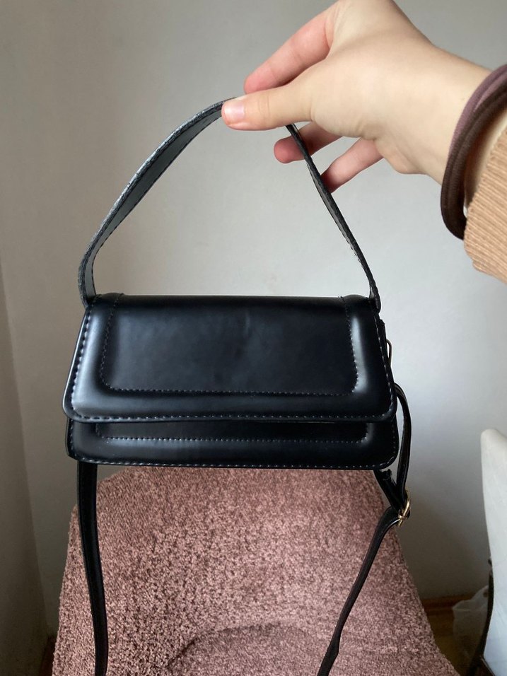 Siyah Deri Mini Kapaklı Kadın Omuz Çantası - Görsel 2