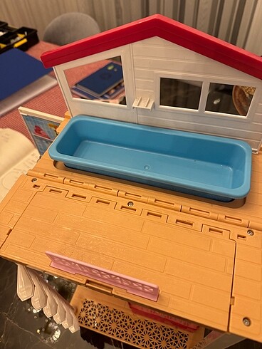  Beden Barbie evi