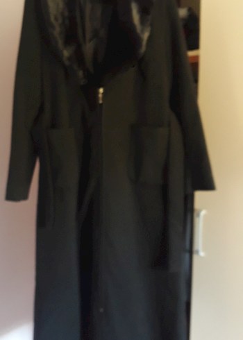 Kürk Detaylı Siyah Uzun Kadın Kaban - Görsel 2