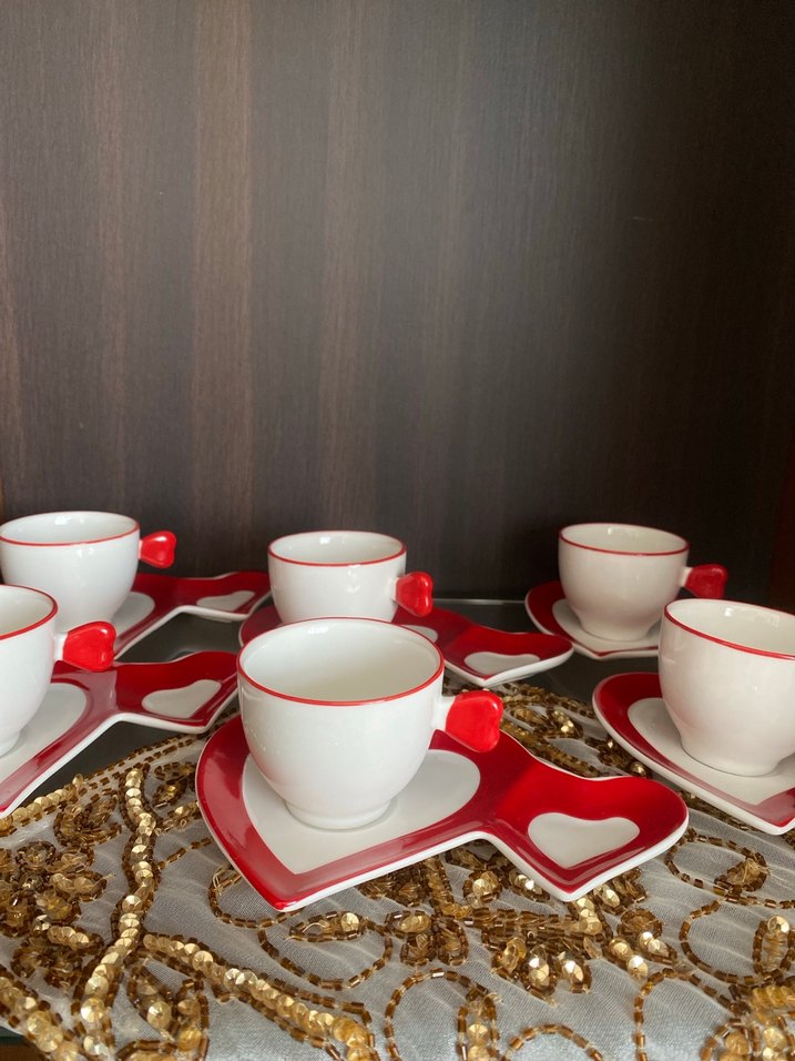 Kırmızı Kalp Tabaklı 6'lı Kahve Fincanı Seti - Görsel 2