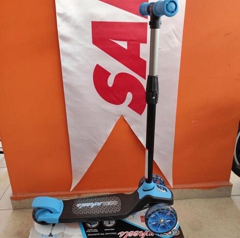 Beden mavi Renk Cool Wheels Led Işıklı 3 Tekerlekli Scooter