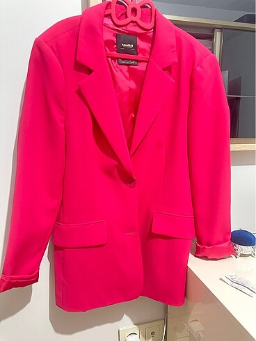 Rengi çok tatlı blazer