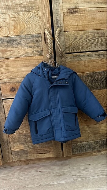 Zara 2-3 Yaş Mavi lacivert Su geçirmez kapüşonlu mont