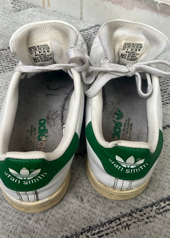 Beyaz Bağcıklı adidas Spor Ayakkabı açıklamayı oku - Görsel 3