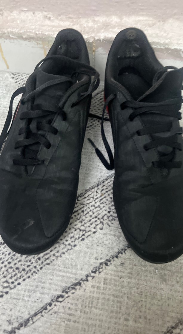 Siyah Kırmızı Erkek Futbol Ayakkabısı Velcro açıklamayı okuyun - Görsel 3