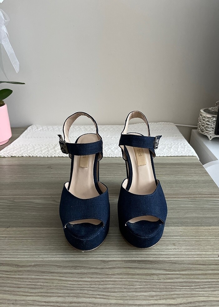 TOPUKLU AYAKKABI - Görsel 3