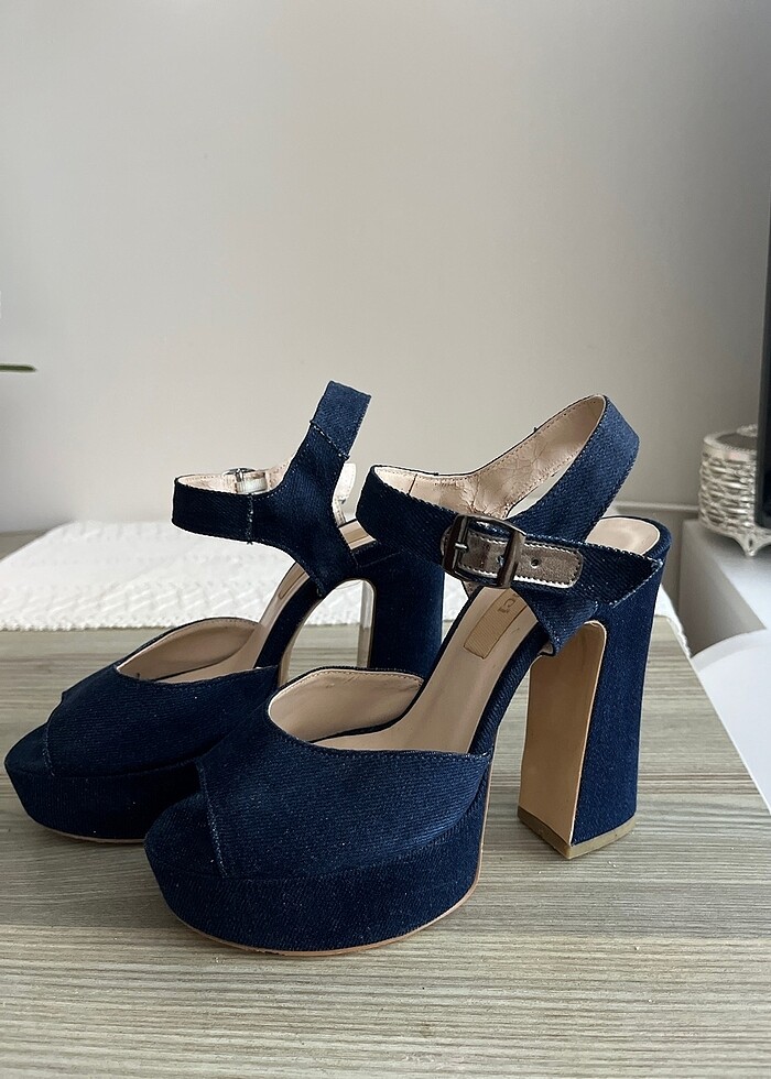 TOPUKLU AYAKKABI - Görsel 4