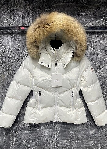 Moncler Kısa bayan mont