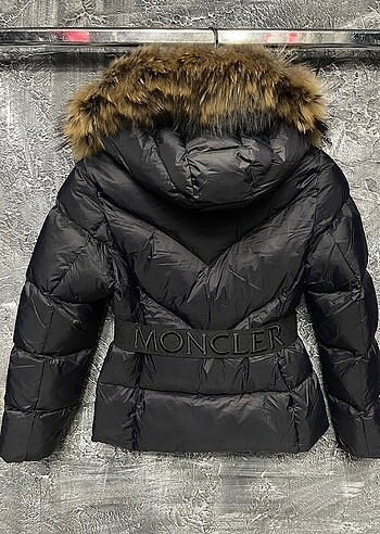 Moncler Kısa bayan mont