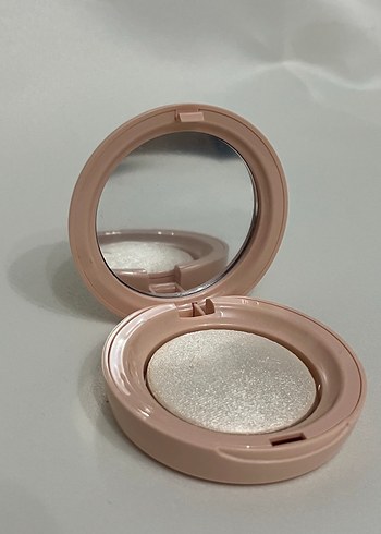 Rare Rare Beauty Pudra Aydınlatıcı
