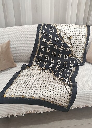 Louis Vuitton İthal İpek Şal 