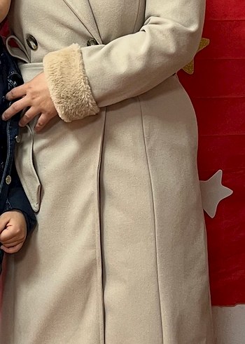 Bej Uzun Kadın Kaban Kürklü Detaylı - Görsel 7