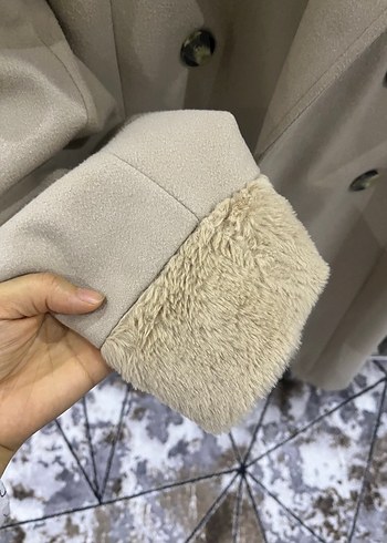 Bej Uzun Kadın Kaban Kürklü Detaylı - Görsel 6