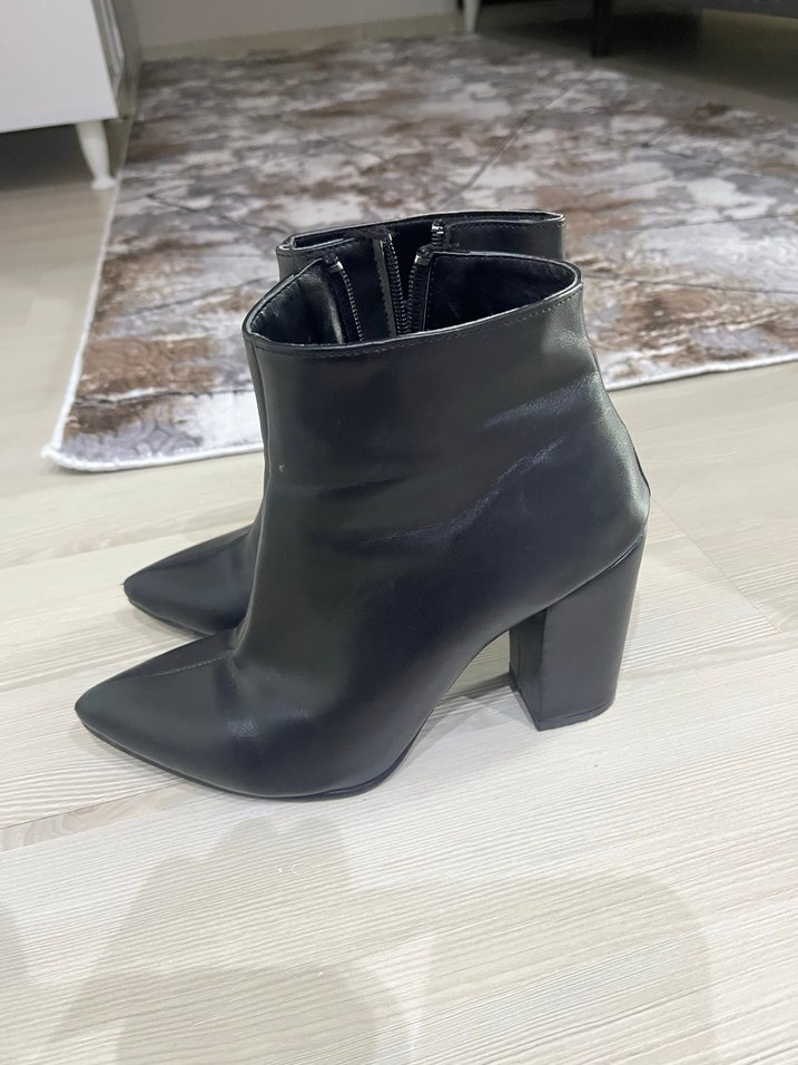 Siyah Deri Stiletto Topuklu Kadın Bot - Görsel 3