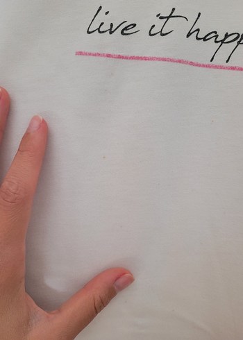 m Beden Beyaz V Yaka Baskılı Kadın Tişört