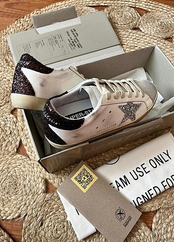 38 Beden GOLDEN GOOSE SUPERSTAR