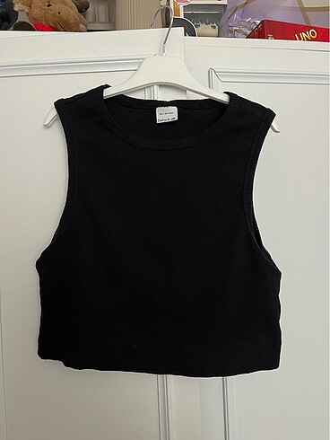 Siyah Crop