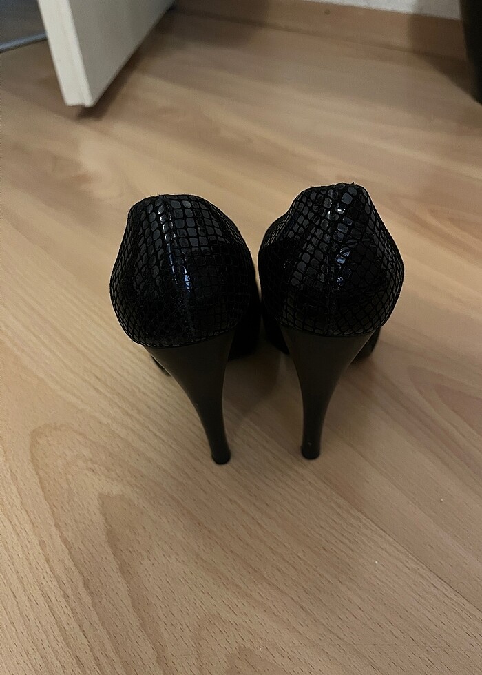 celal gültekin siyah topuklu - Görsel 2