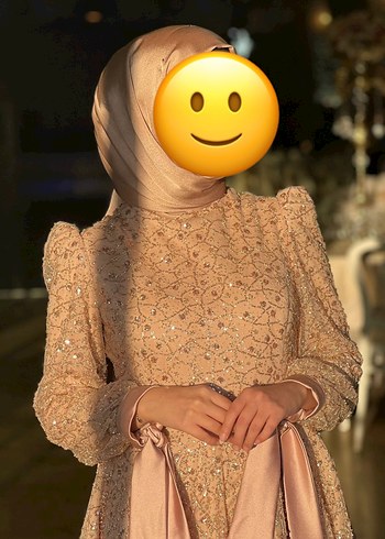 36 Beden Bej Uzun Kollu Yüksek Yakalı Abiye Elbise