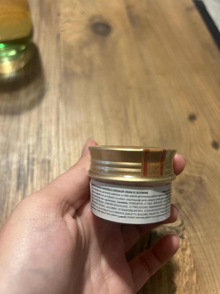 Bej Parlak Kapatıcı ve Aydınlatıcı - SKINFOOD - Görsel 2