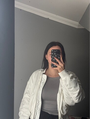 BERSHKA CROP BEYAZ BOMBER CEKET