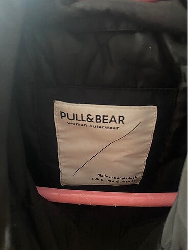 Pull and Bear Kanguru mont