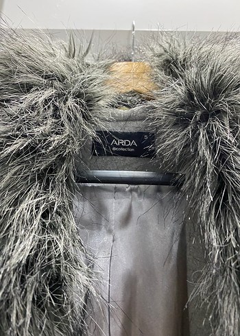 Gri Kaban, Kürk Yaka Detaylı - Görsel 4