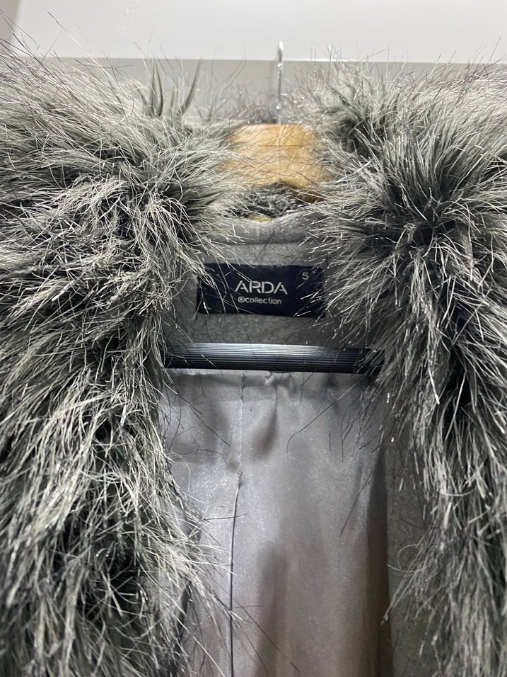 Gri Kaban, Kürk Yaka Detaylı - Görsel 4