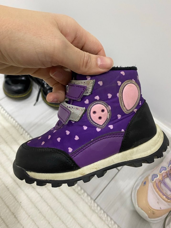 Kız Çocuk Mor Kalp Desenli Cırt Cırtlı Bot - Görsel 4