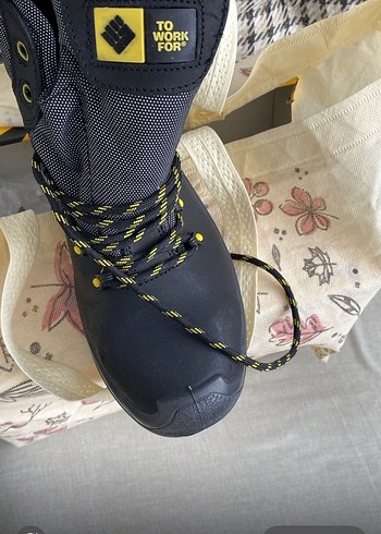 Siyah Sarı Bağcıklı Erkek Bot - Görsel 2