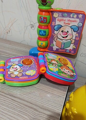 Fisher Price Aktivite masası sesli kitap ve şarkı söyleyen tirtil