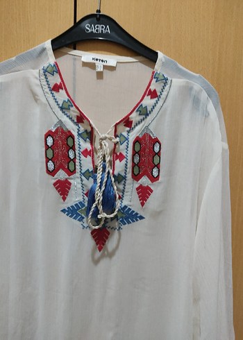 Boncuk İşlemeli Beyaz Uzun Kollu Bohem Bluz - Görsel 2