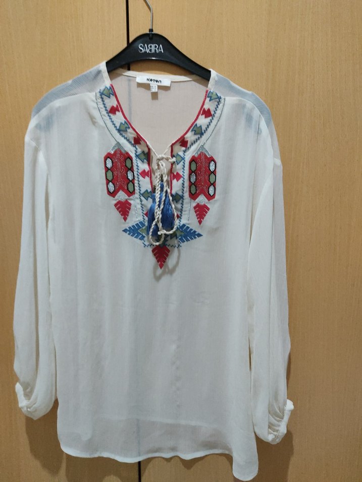 Boncuk İşlemeli Beyaz Uzun Kollu Bohem Bluz - Görsel 3