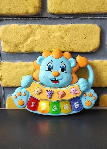 Beden Aslan figürlü tuşlu müzikli mini piyano