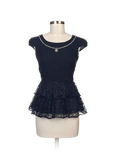 H&M Bluz %70 İndirimli.