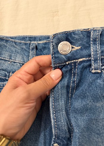 s Beden mavi Renk BERSHKA Diz Altı Yırtmaçlı Mavi Denim Etek