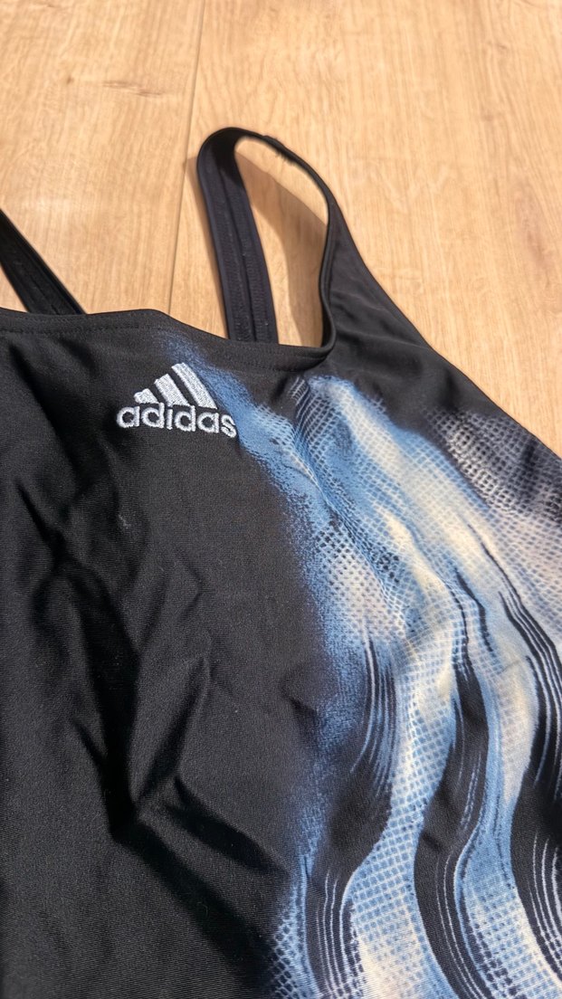 Adidas Siyah Batik Desenli Spor Mayo — görsel 2/5