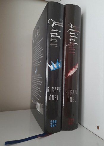 R. Gaye Önel iki kitap ciltli