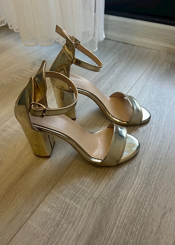 Nine West Kalin Topuklu Ayakkabi