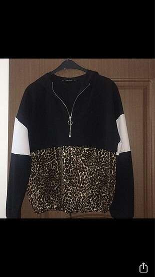 Zara sweatshirt