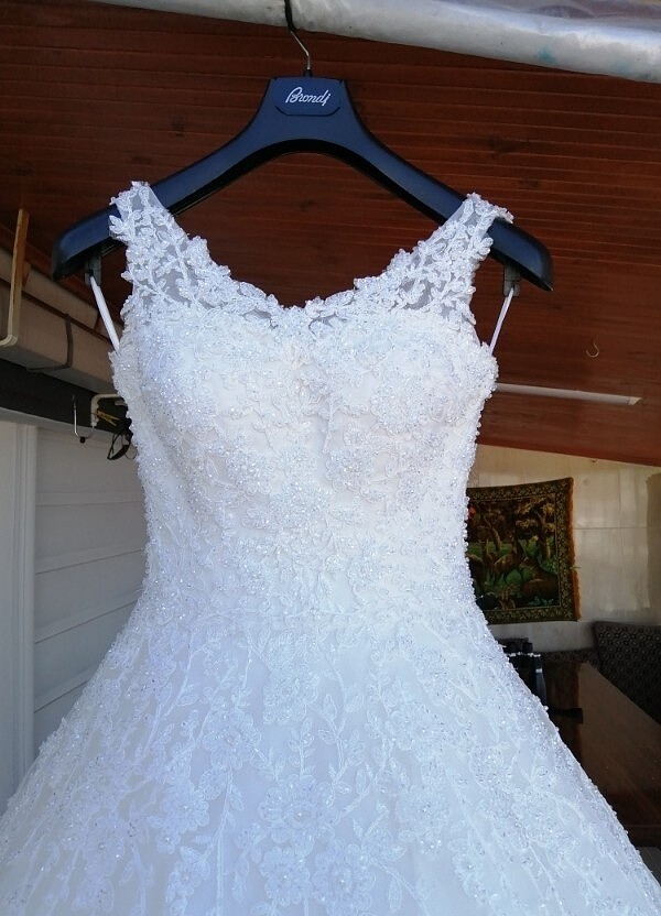 Acil ihtiyaçtan dolayı satılık gelinlik - Görsel 4