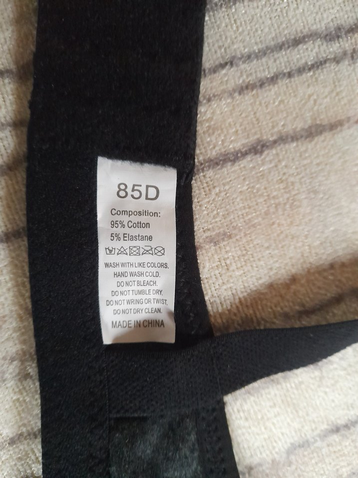 Gri ve Siyah Düz Spor Sütyenler - Görsel 4