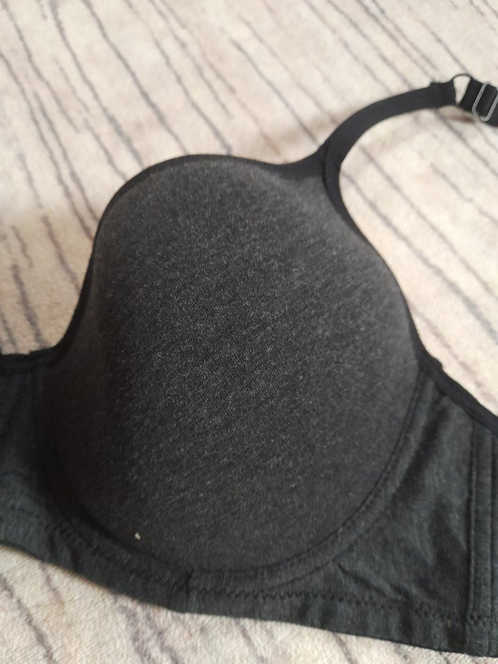 Gri ve Siyah Düz Spor Sütyenler - Görsel 5