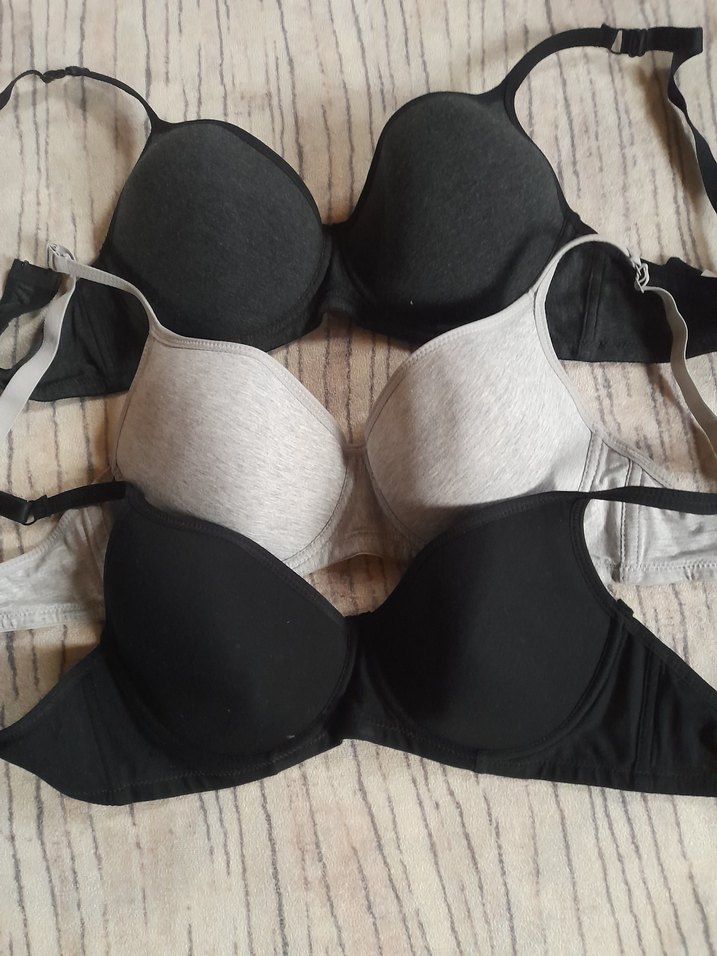 Gri ve Siyah Düz Spor Sütyenler - Görsel 2