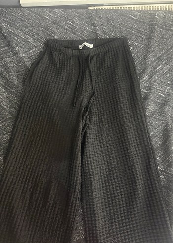 Siyah Pilili Kadın Pantolon - Görsel 4